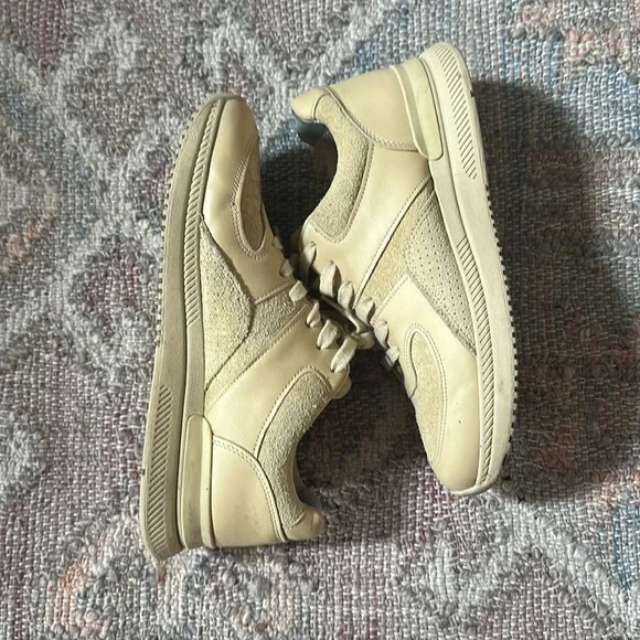 🚨LAST CHANCE🚨 Everlane the trainer sold out suede sneakers cream yellow beige - Picture 5 of 10